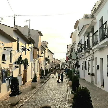 아파트 Nolan House