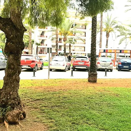 Nolan House Apartman *